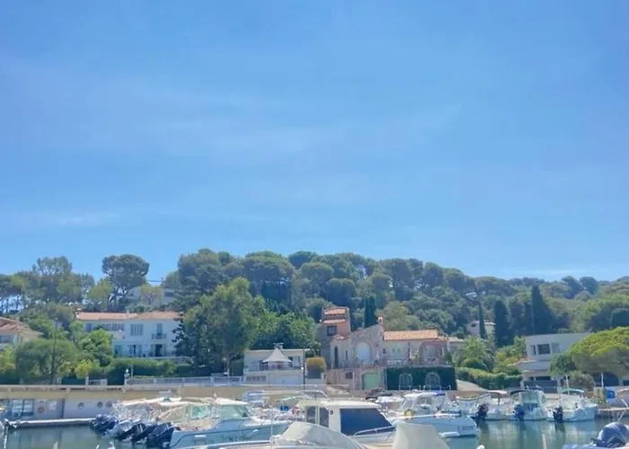 בית נופש Cap D'antibes- Seafront - Swimming Pool -ac